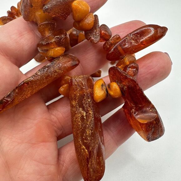 Unbelievable 25" long ALL AMBER graduated chip necklace! - Picture 5 of 12